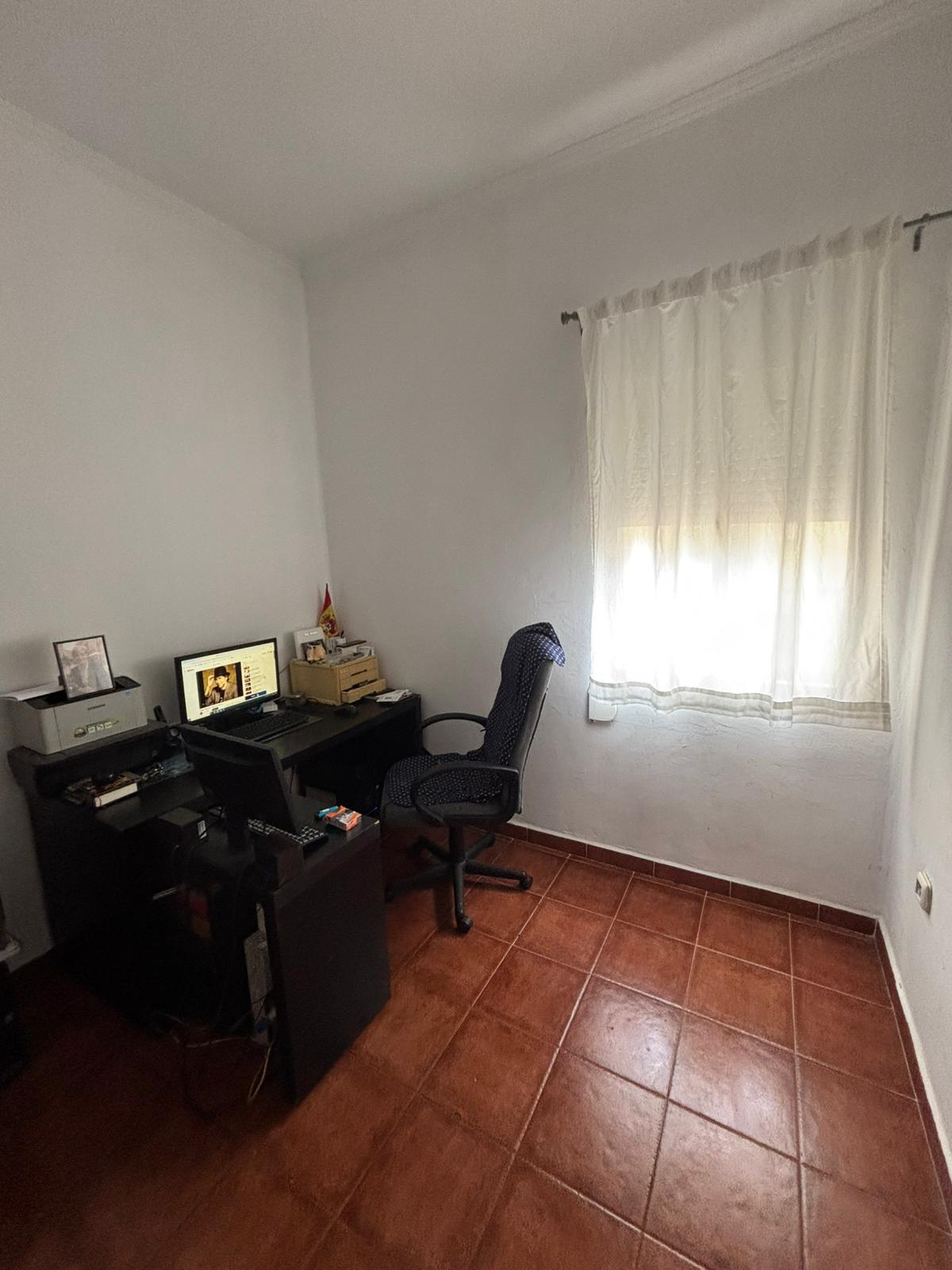 Imagen 19 Piso en venta en San Fernando / Cerca del Centro Comercial El Plaza
