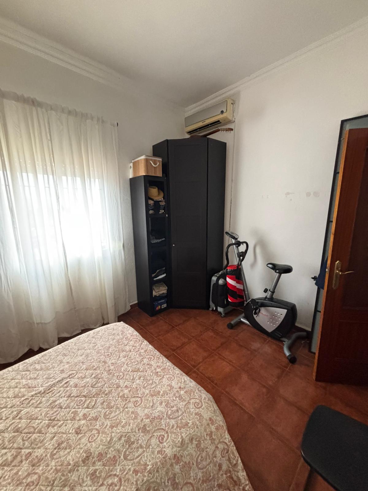 Imagen 21 Piso en venta en San Fernando / Cerca del Centro Comercial El Plaza