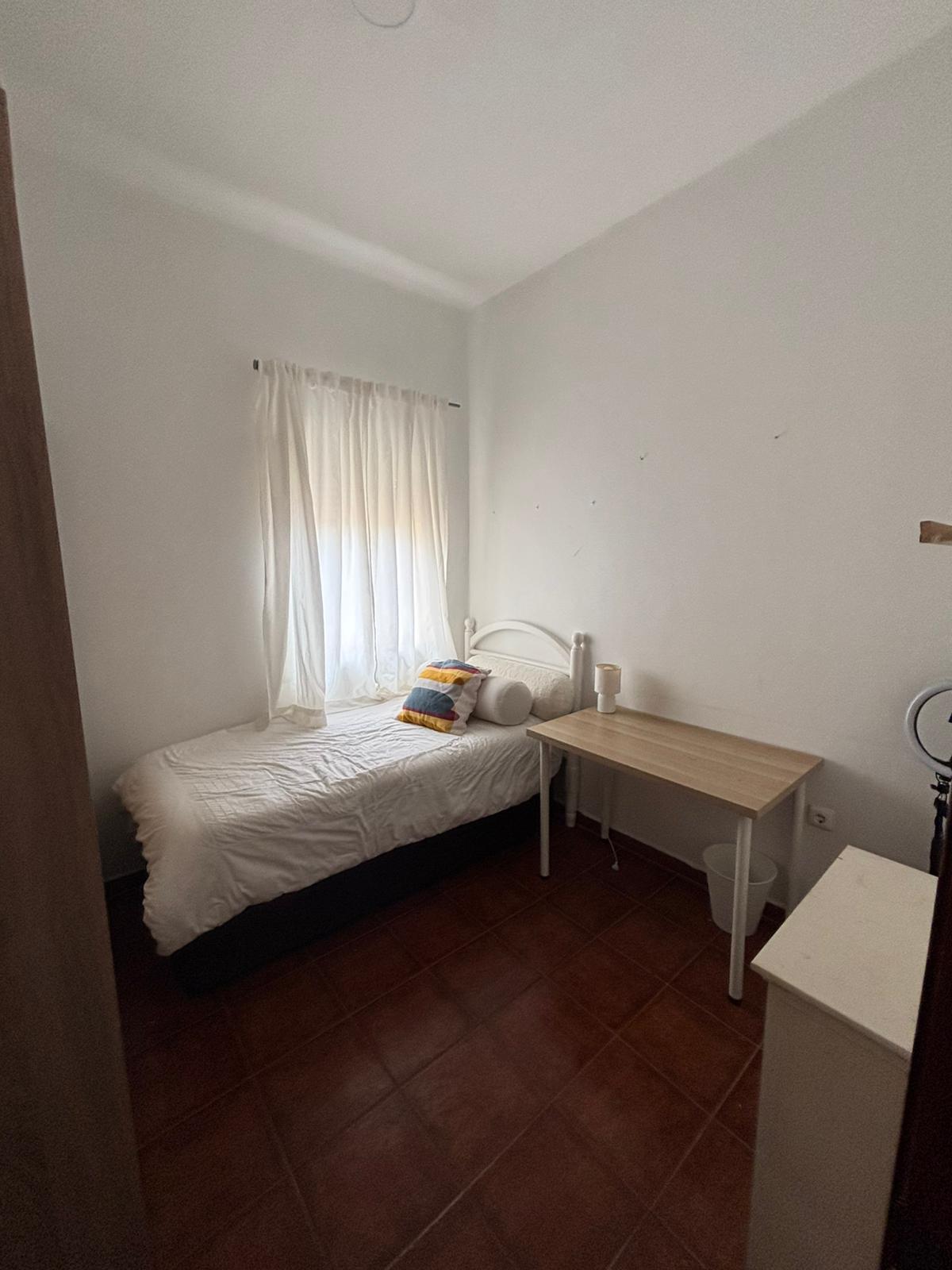 Imagen 28 Piso en venta en San Fernando / Cerca del Centro Comercial El Plaza