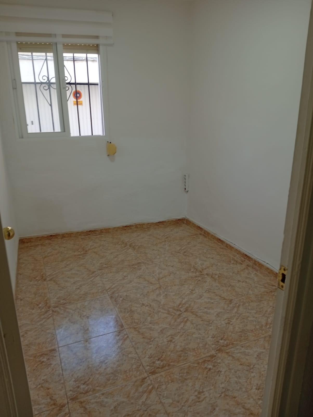 Imagen 11 Piso en venta en San Fernando / Cerca de la Calle San Marcos.