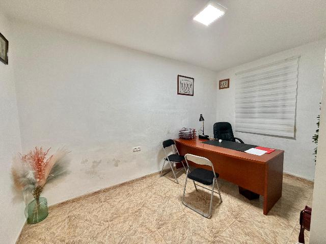 Imagen 6 Inmueble 300640 - Piso en venta en San Fernando / Cerca de la Calle San Marcos.