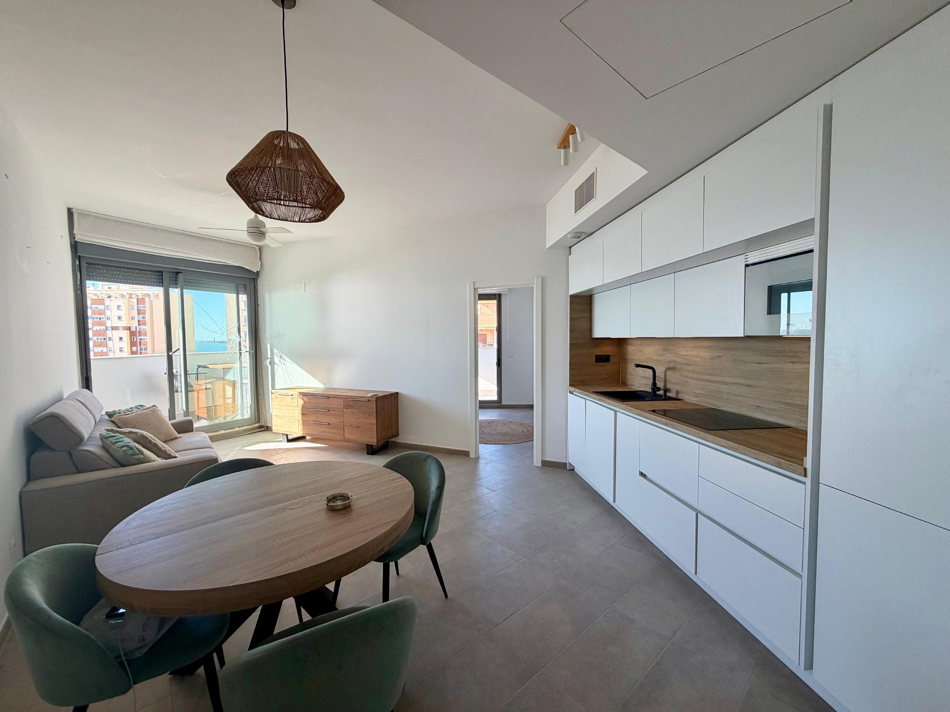 Imagen 5 Piso en venta en Cádiz / En la playa Santa María del Mar.