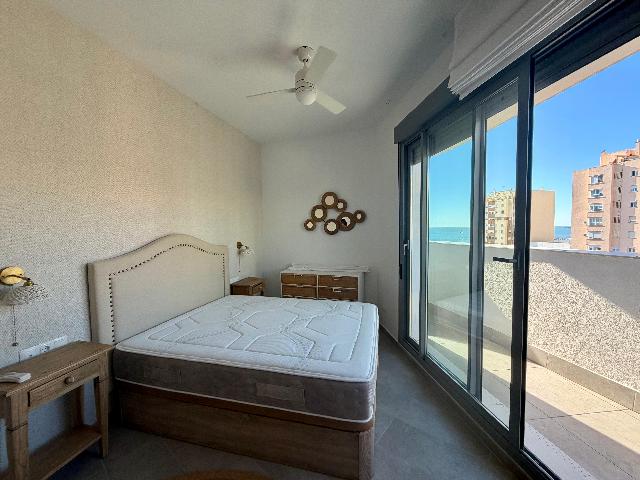 Imagen 8 Inmueble 300853 - Piso en venta en Cádiz / En la playa Santa María del Mar.