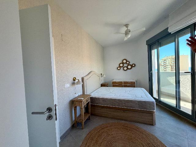 Imagen 7 Inmueble 300853 - Piso en venta en Cádiz / En la playa Santa María del Mar.