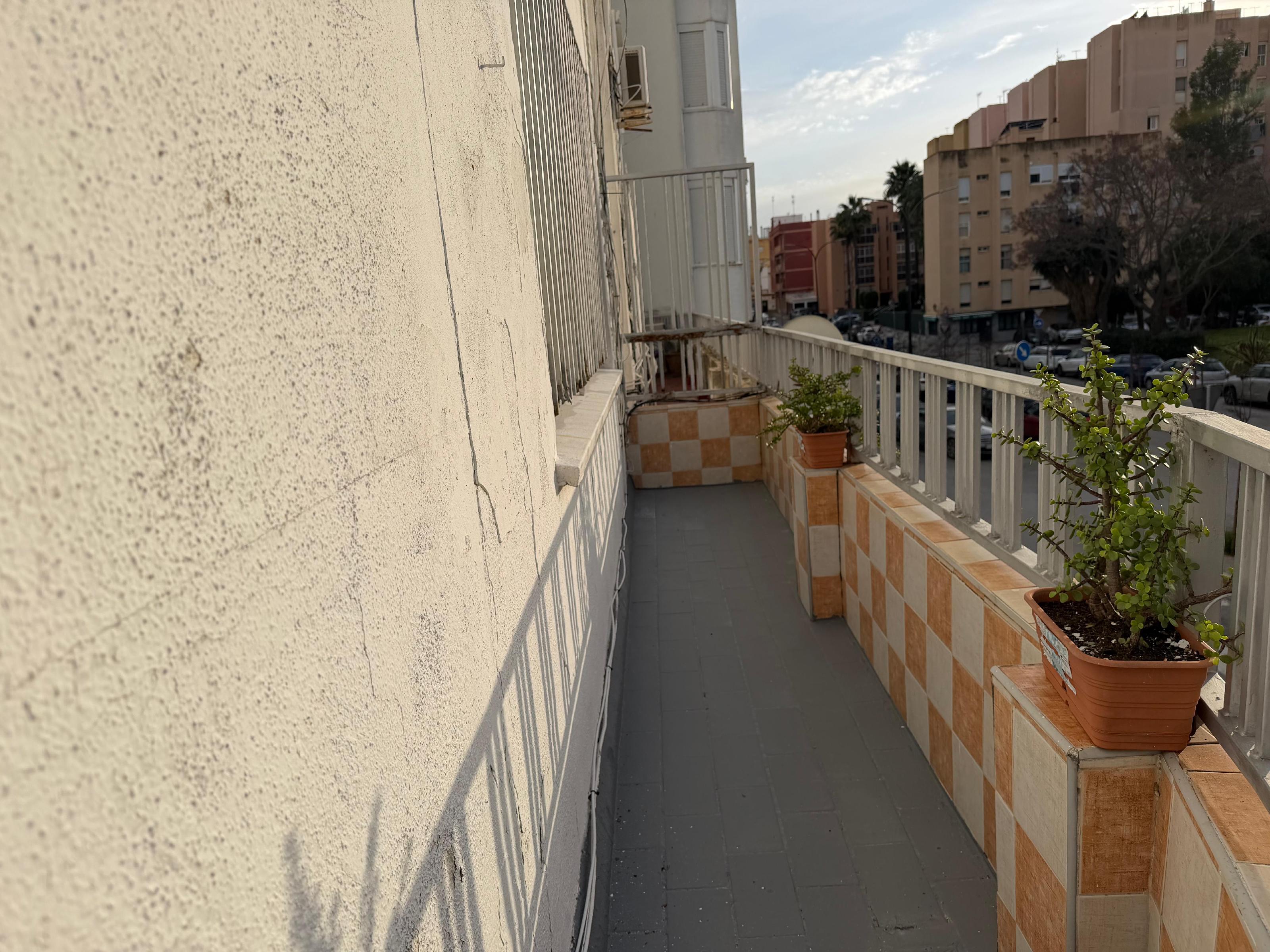 Imagen 20 Piso en venta en San Fernando / Cerca del Colegio Puente Zuazo.