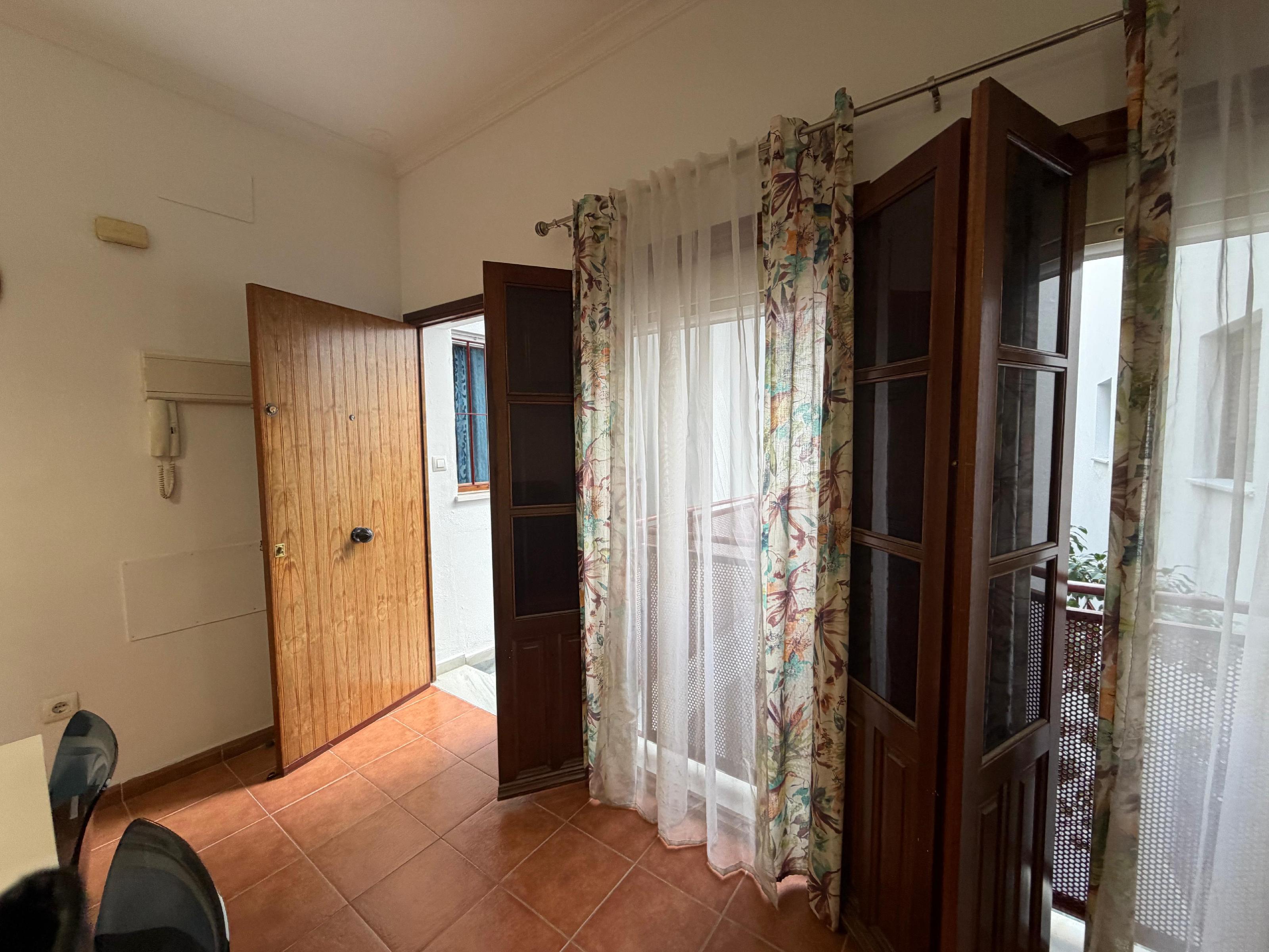 Imagen 10 Piso en venta en Cádiz / Plaza Jesús de Nazareno