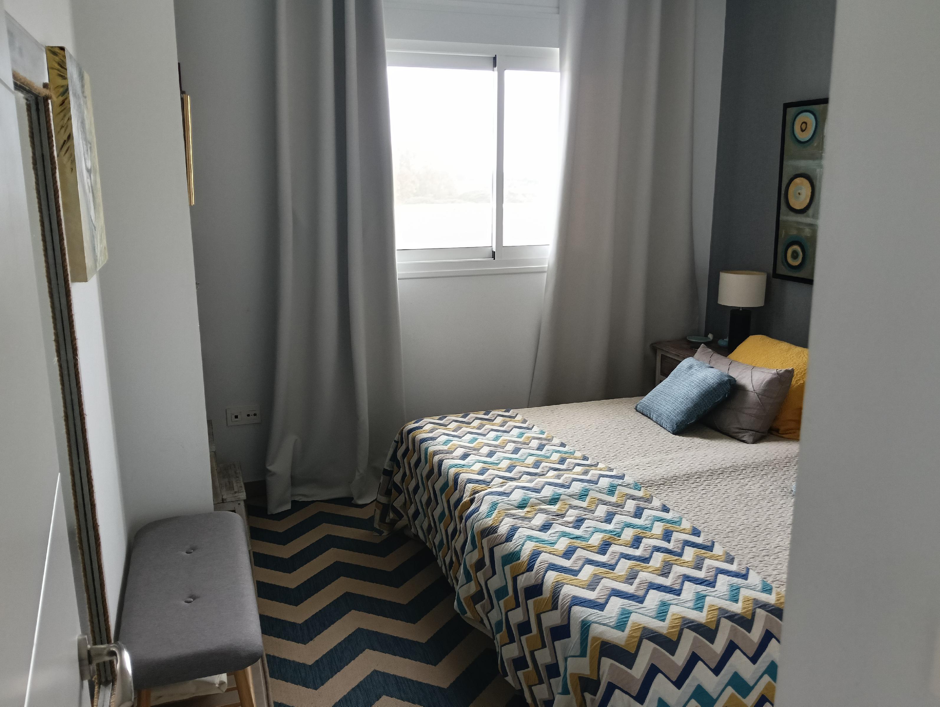 Imagen 20 Piso en venta en Rota / A 100 metros de la playa Punta Candor 