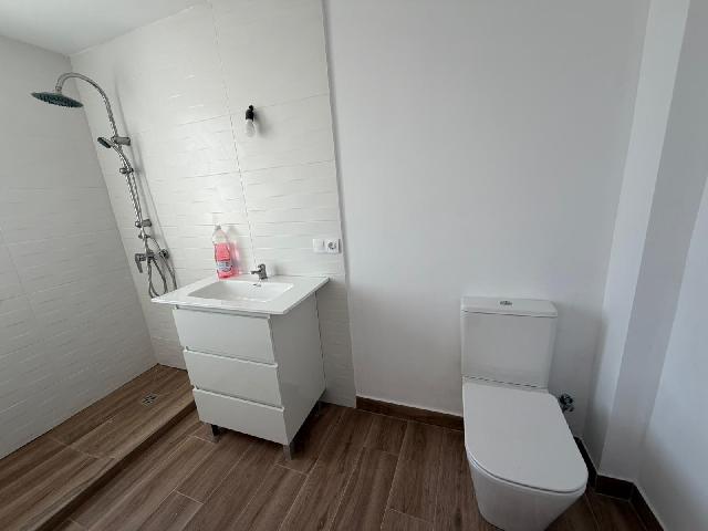 Imagen 6 Inmueble 301853 - Piso en venta en San Fernando / Cerca de la Plaza del Rey 