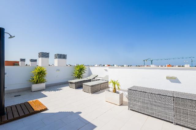 Imagen 7 Inmueble 302218 - Ático en venta en Chipiona / Muy cerca de la Playa de las Tres Piedras 