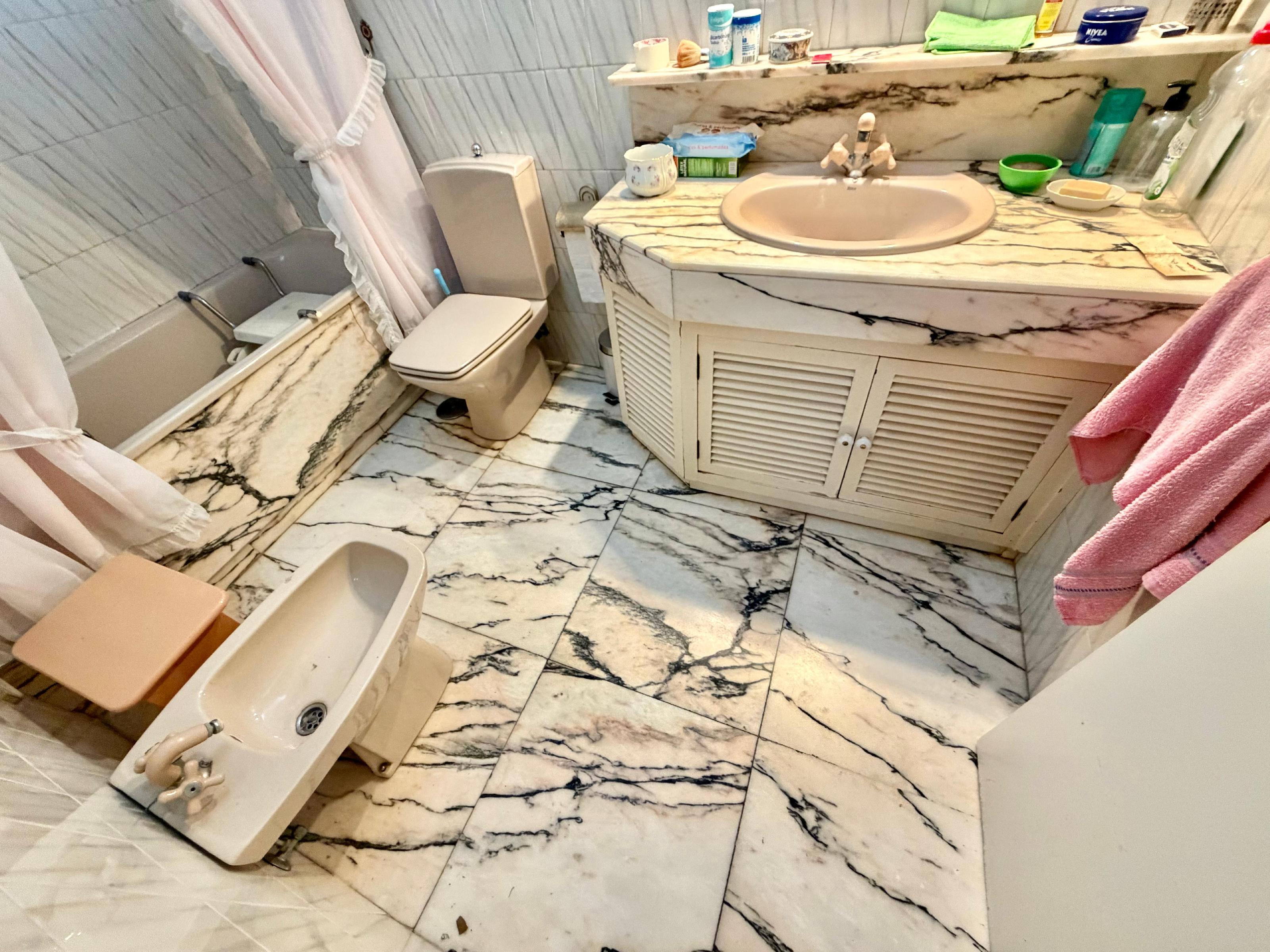 Imagen 26 Casa Adosada en venta en Cádiz / En segunda línea de la playa de la Victoria