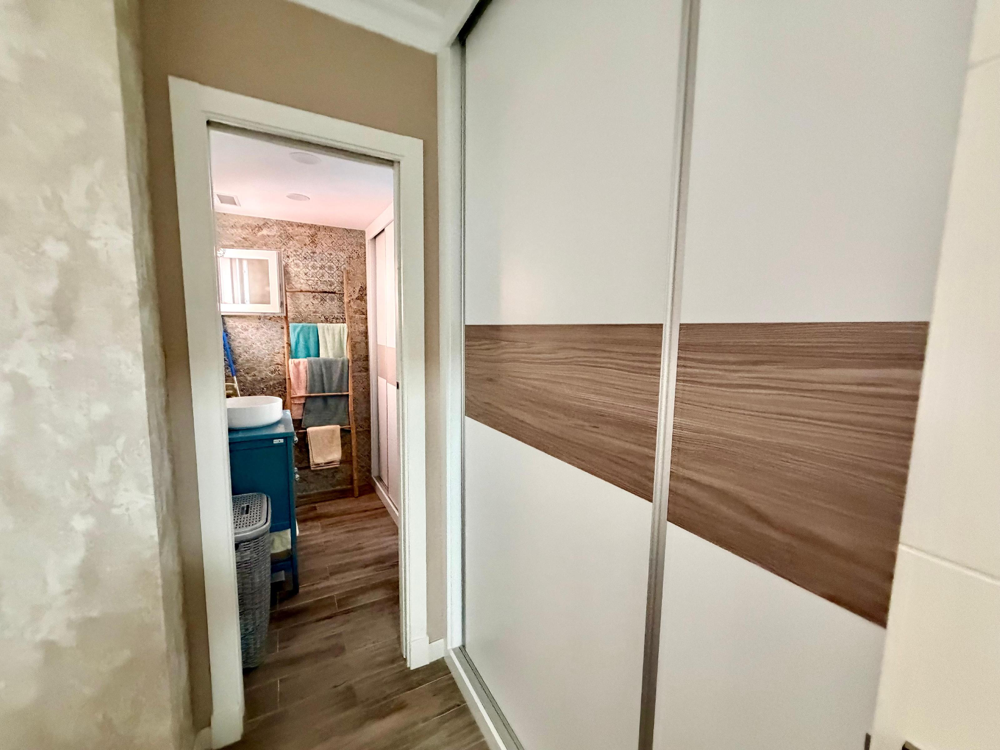 Imagen 17 Piso en venta en San Fernando / Cerca de Hornos Púnicos.