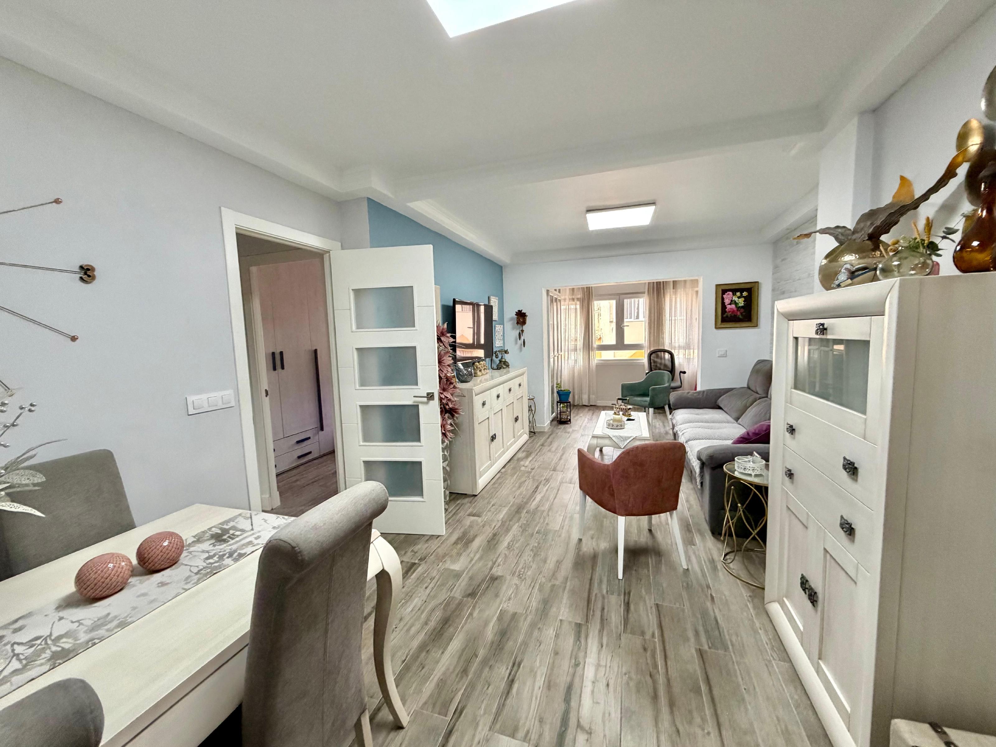 Imagen 21 Piso en venta en San Fernando / Cerca de Hornos Púnicos.
