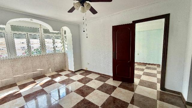 Imagen 3 Inmueble 303102 - Piso en venta en Cádiz / Cerca del Mercado de la Paz