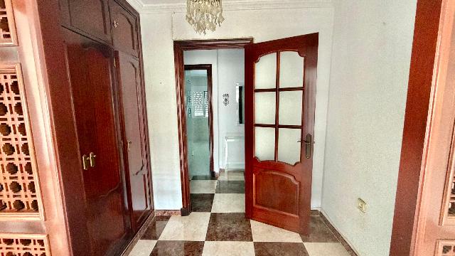 Imagen 8 Inmueble 303102 - Piso en venta en Cádiz / Cerca del Mercado de la Paz