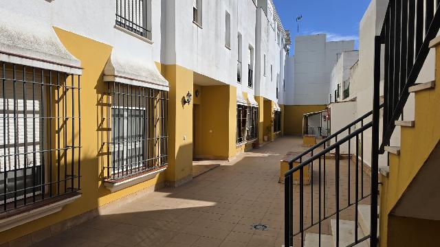 Imagen 2 Inmueble 303262 - Casa en venta en San Fernando / Cerca de la Plaza de Toros de San Fernando
