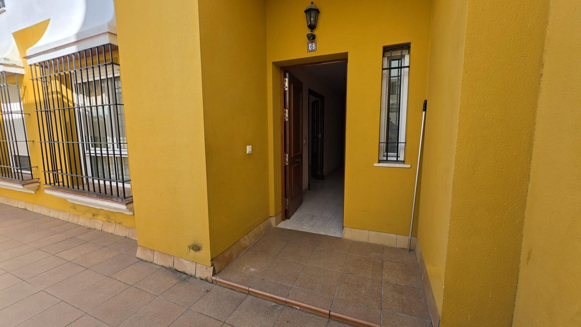 Imagen 3 Casa en venta en San Fernando / Cerca de la Plaza de Toros de San Fernando