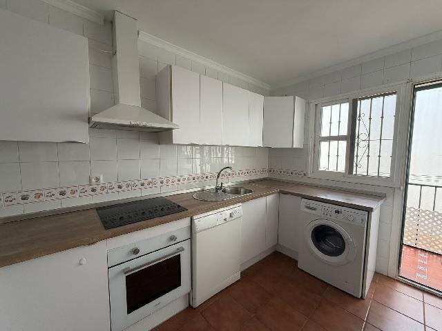 Imagen 3 Inmueble 303506 - Piso en venta en San Fernando / Entre la Calle San Rafael y Colón