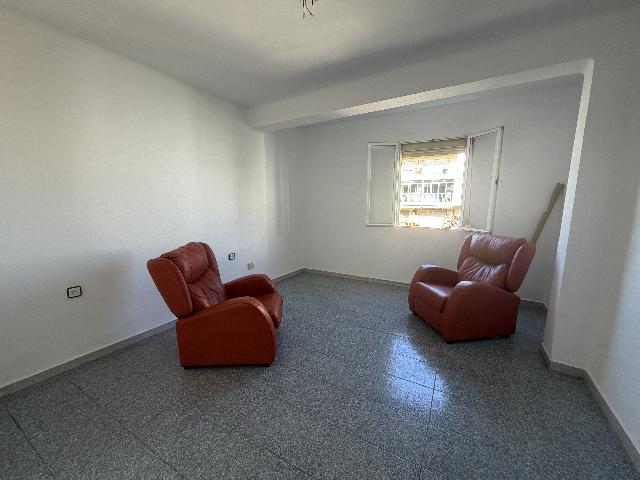 Imagen 6 Inmueble 303514 - Piso en venta en Cádiz / En la Avenida Ana de Viya