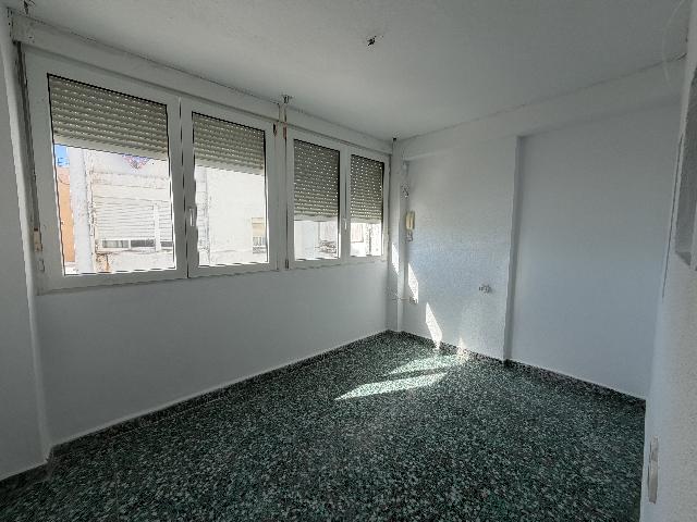 Imagen 11 Inmueble 303514 - Piso en venta en Cádiz / En la Avenida Ana de Viya