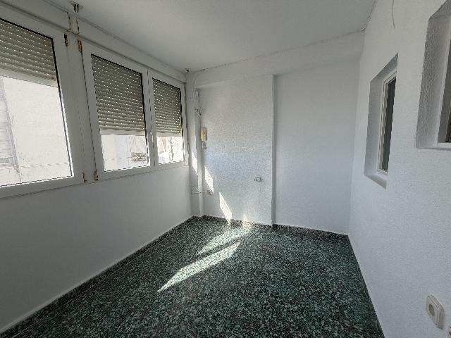 Imagen 12 Inmueble 303514 - Piso en venta en Cádiz / En la Avenida Ana de Viya