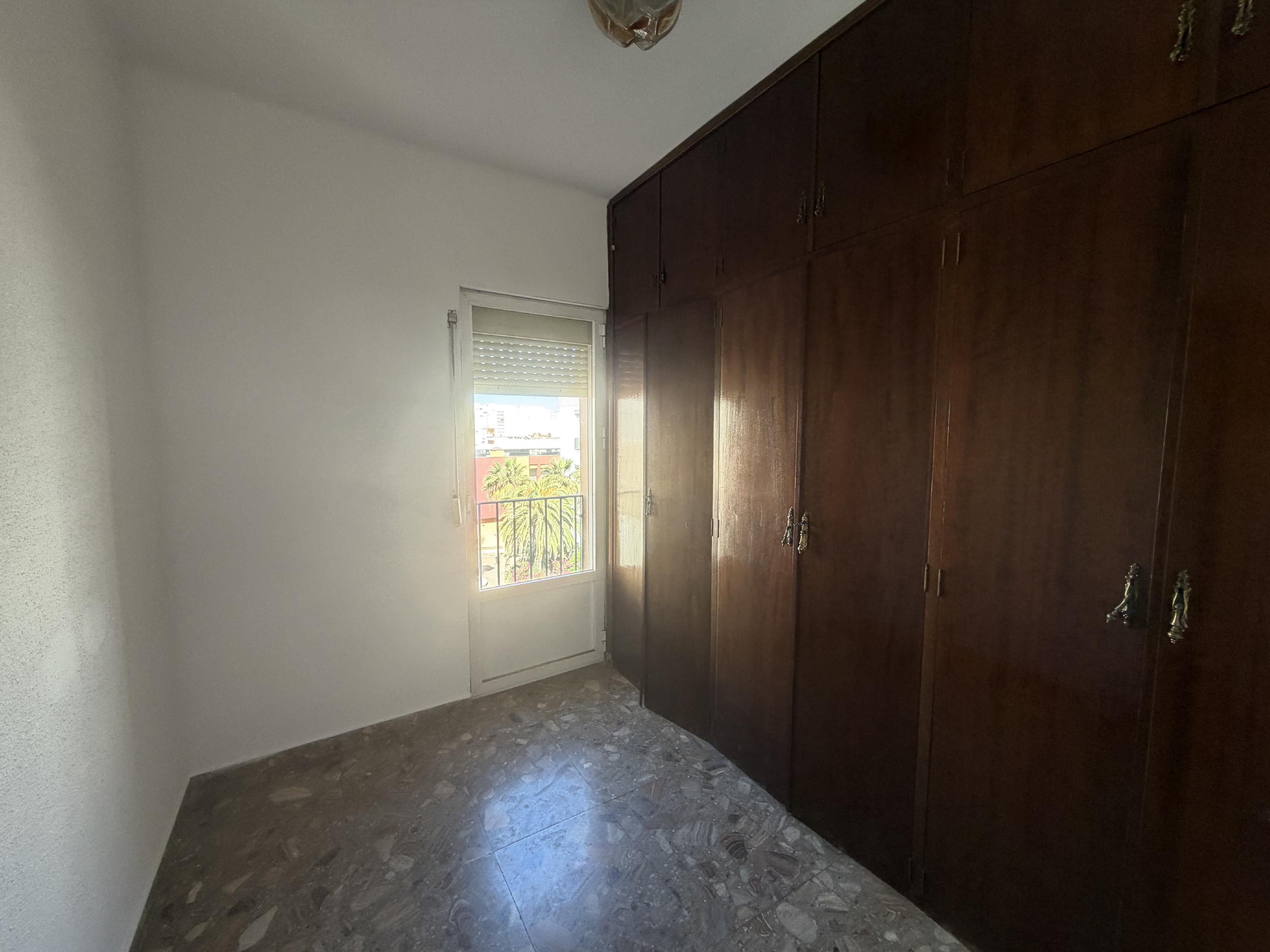 Imagen 15 Piso en venta en Cádiz / En la Avenida Ana de Viya