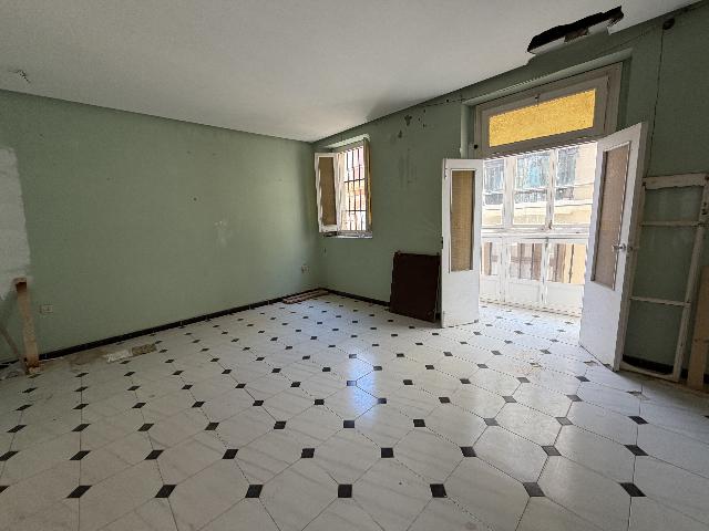 Imagen 2 Inmueble 303644 - Piso en venta en Cádiz / Cerca del Mercado Central de Abastos
