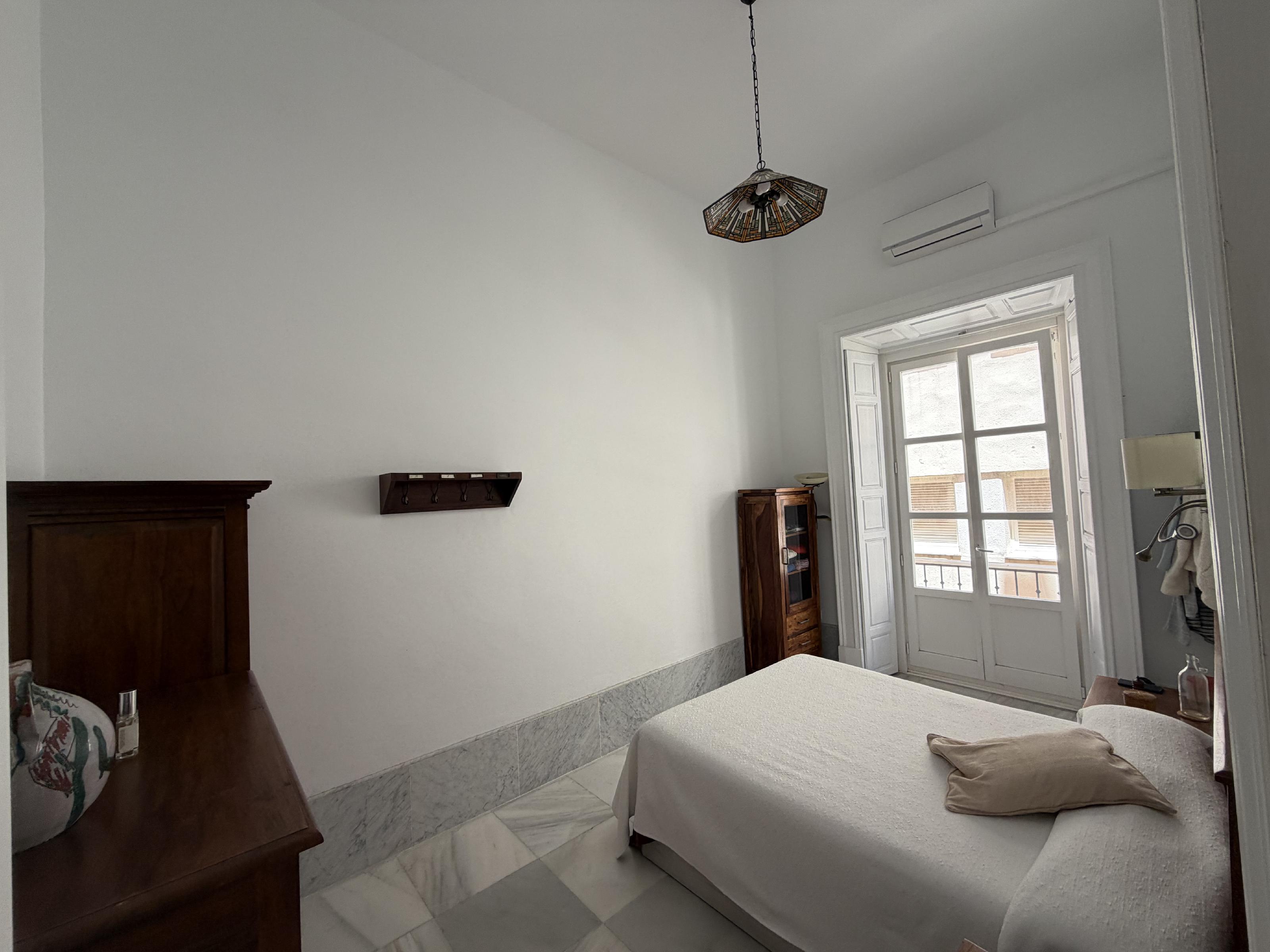 Imagen 4 Piso en venta en Cádiz / Cerca de la Plaza de las Tortugas 