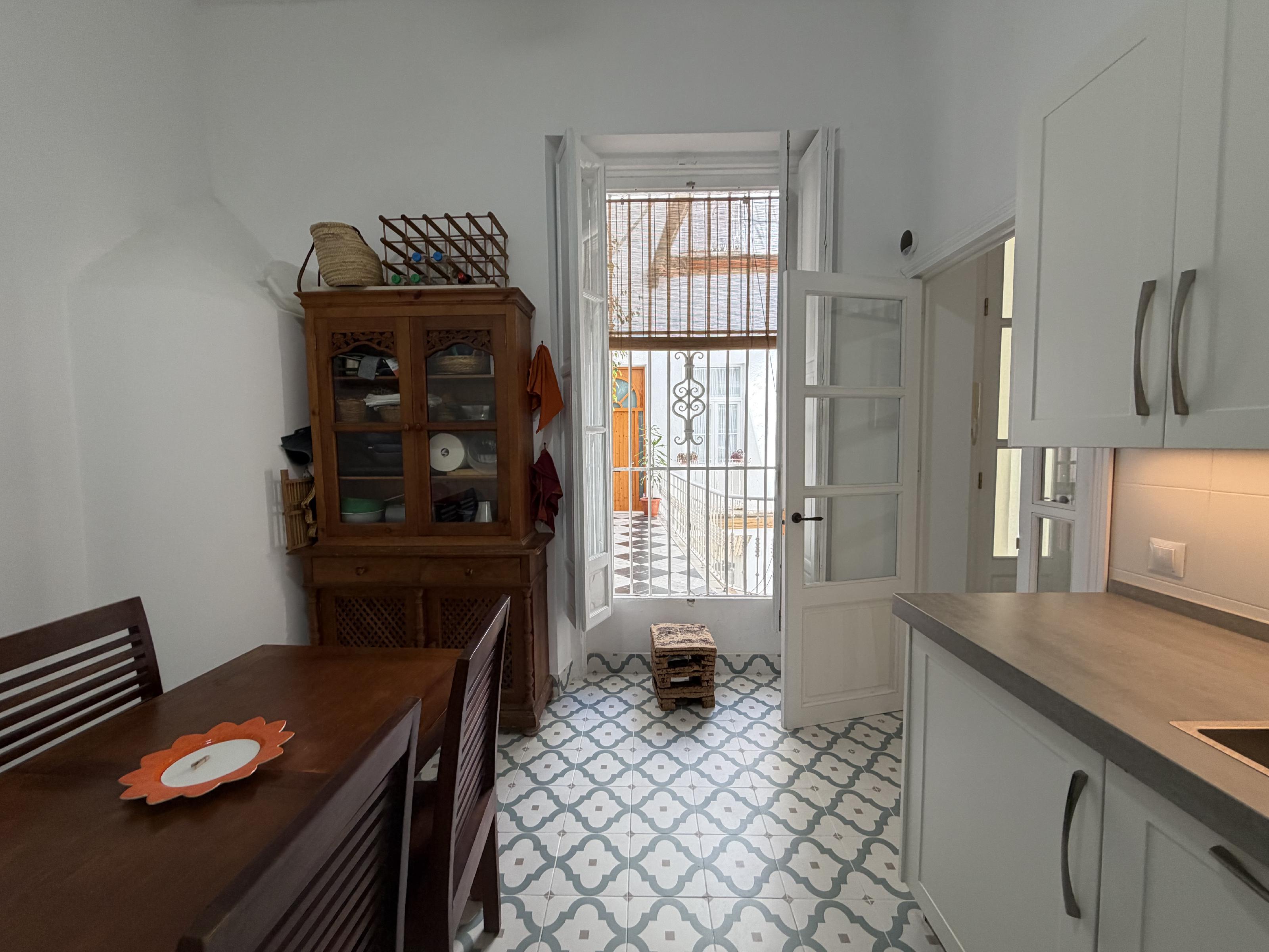 Imagen 7 Piso en venta en Cádiz / Cerca de la Plaza de las Tortugas 