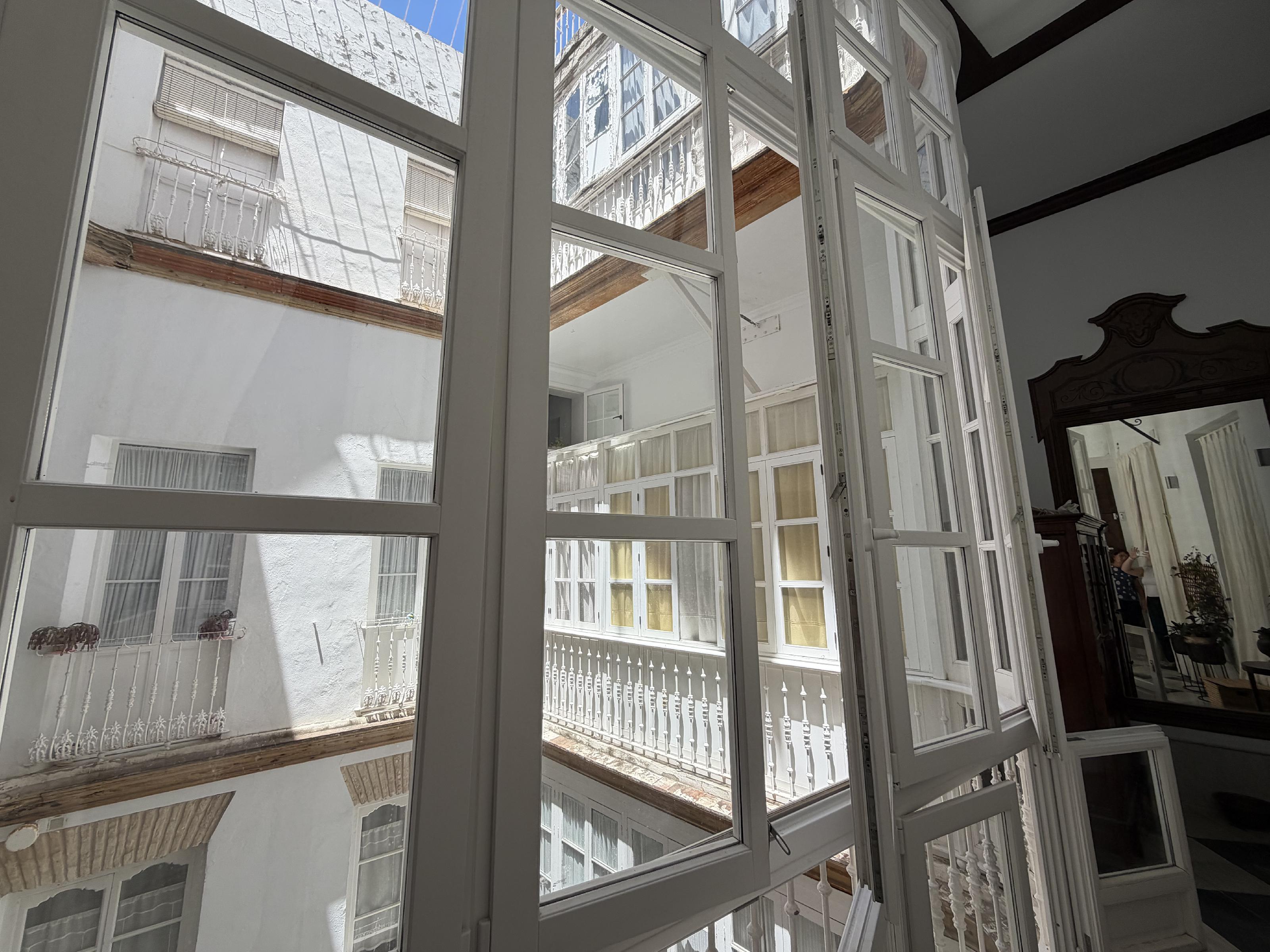 Imagen 15 Piso en venta en Cádiz / Cerca de la Plaza de las Tortugas 