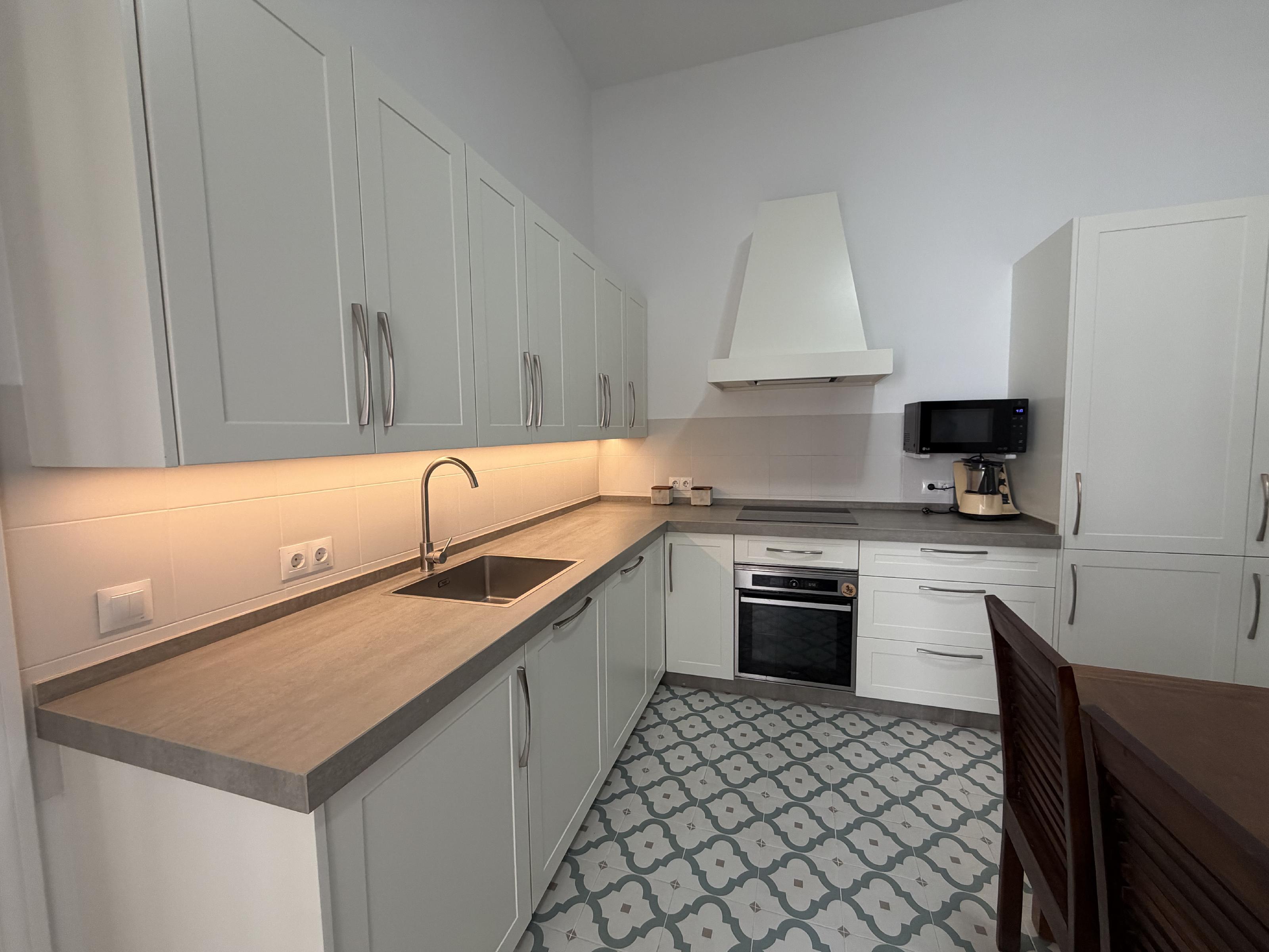 Imagen 1 Piso en venta en Cádiz / Cerca de la Plaza de las Tortugas 