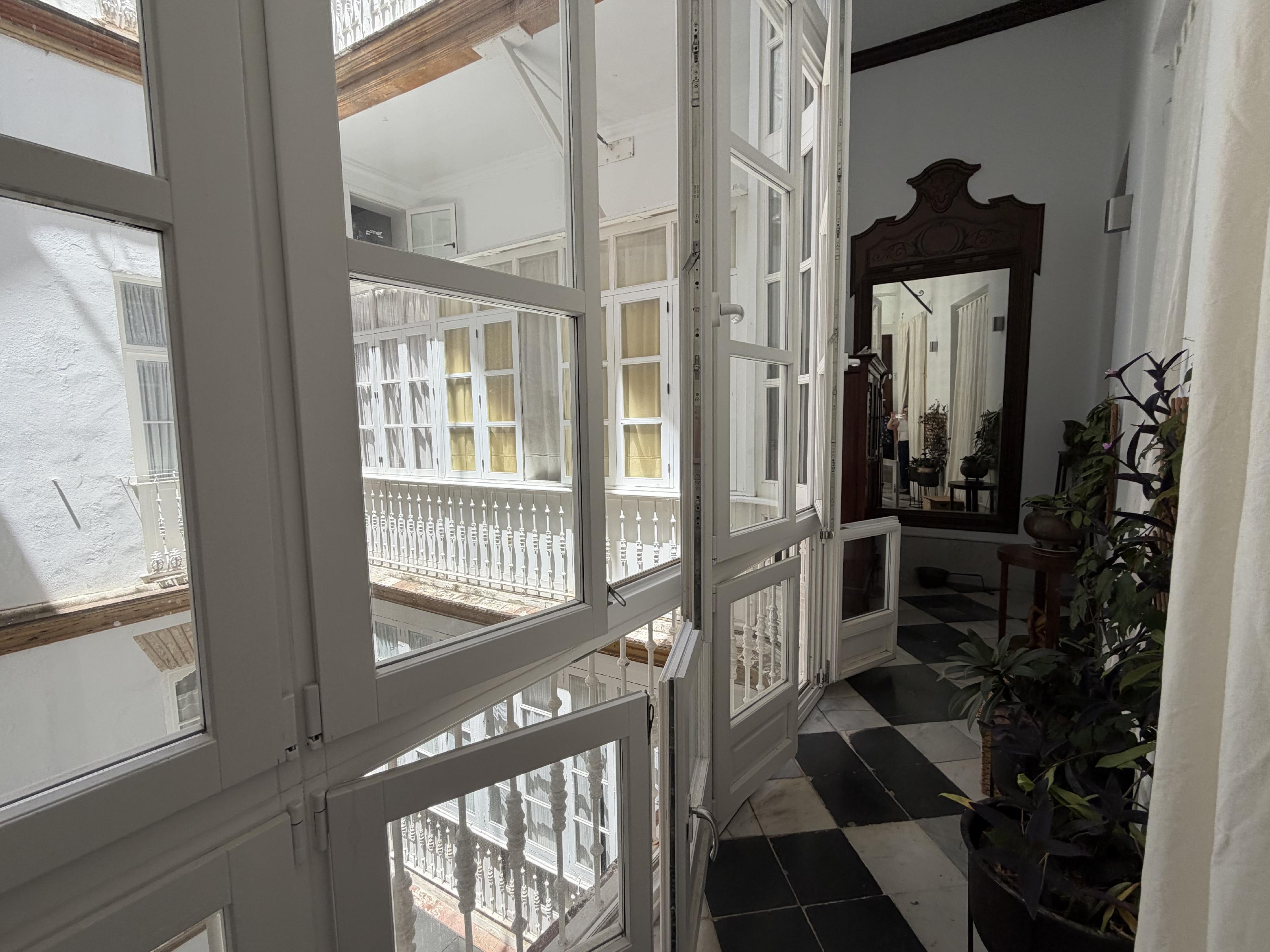 Imagen 12 Piso en venta en Cádiz / Cerca de la Plaza de las Tortugas 