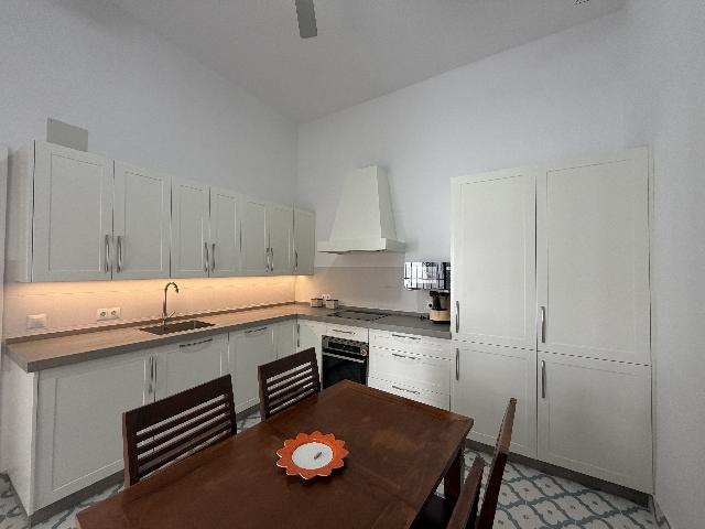 Imagen 2 Inmueble 303689 - Piso en venta en Cádiz / Cerca de la Plaza de las Tortugas 