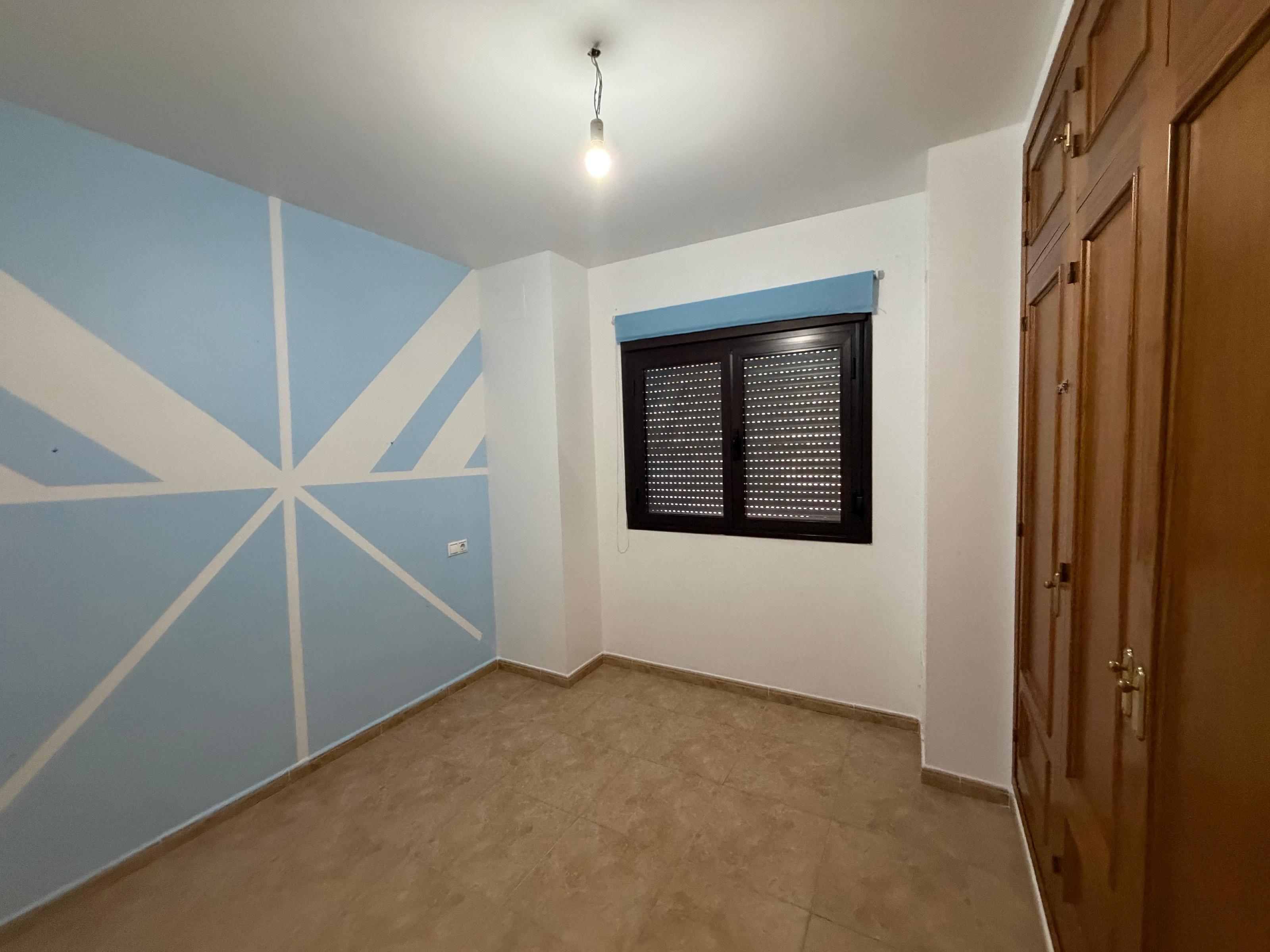 Imagen 10 Casa Adosada en venta en Chiclana De La Frontera / Cerca de Pablo Ruiz Picasso
