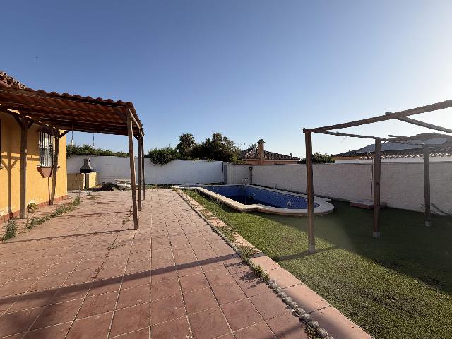 Imagen 1 Inmueble 304432 - Casa Rústica en venta en Chiclana De La Frontera / Cerca de venta Curro
