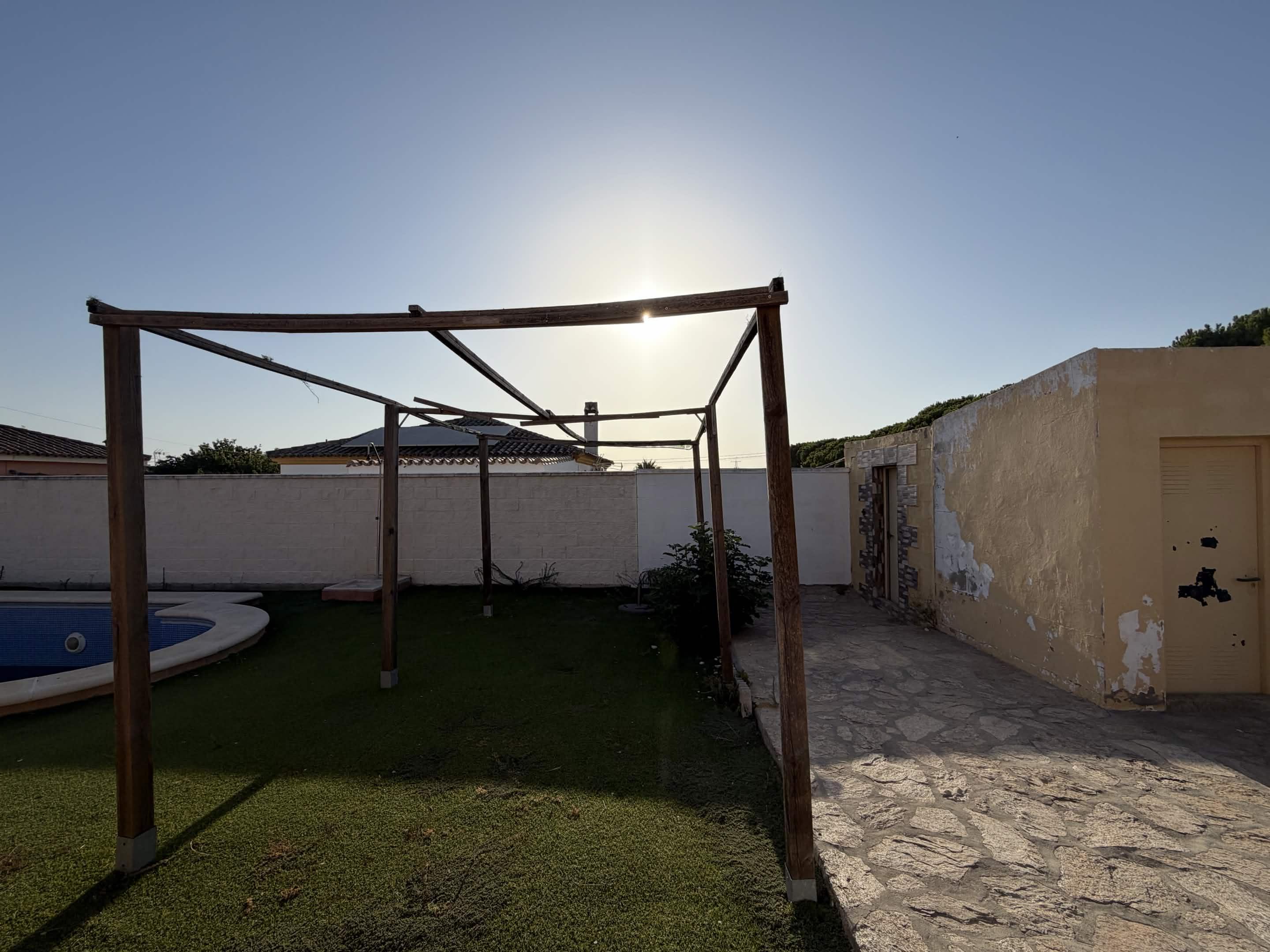 Imagen 8 Casa Rústica en venta en Chiclana De La Frontera / Cerca de venta Curro