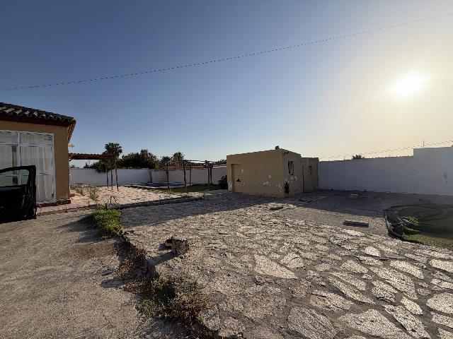 Imagen 14 Inmueble 304432 - Casa Rústica en venta en Chiclana De La Frontera / Cerca de venta Curro