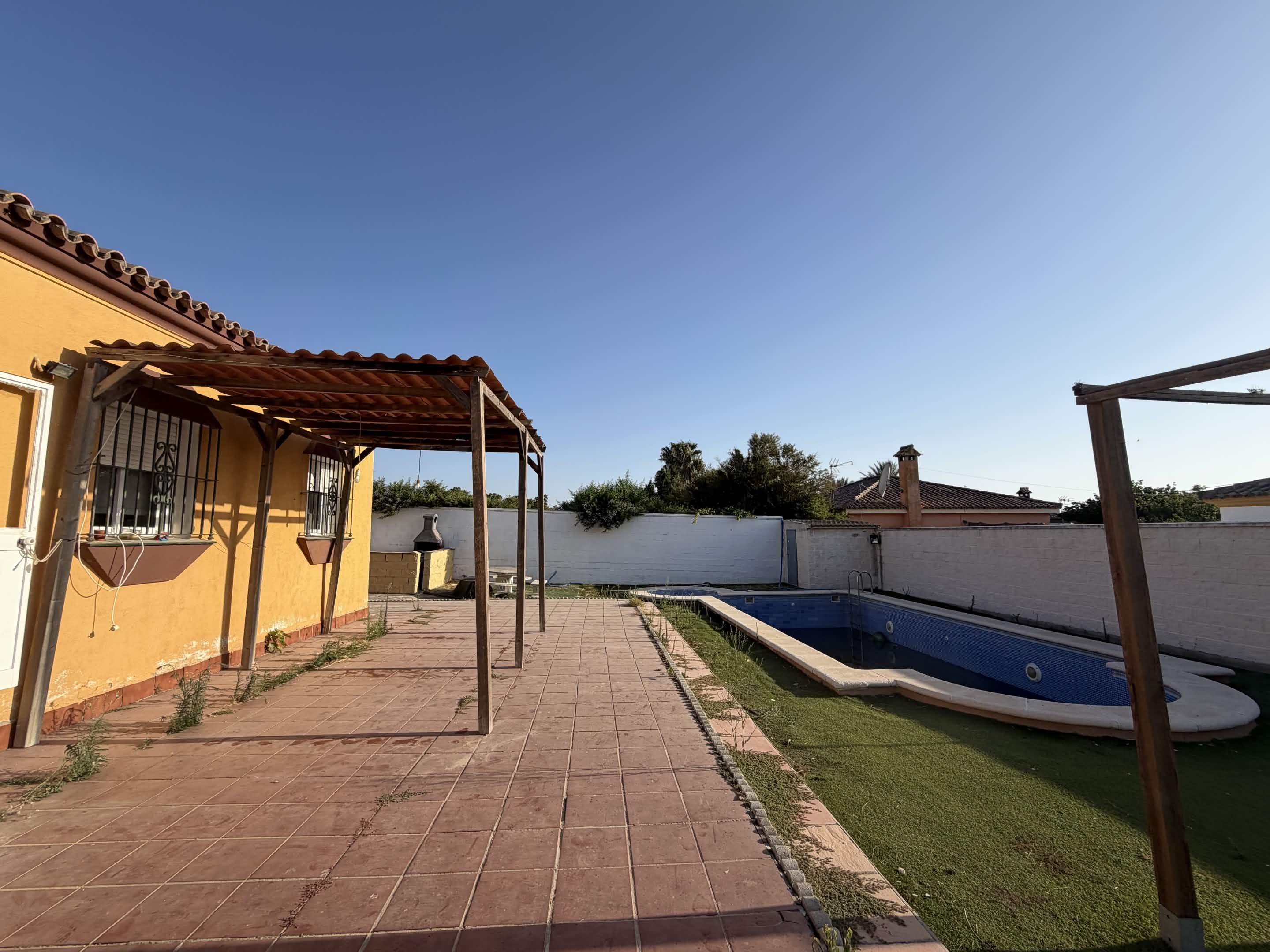 Imagen 15 Casa Rústica en venta en Chiclana De La Frontera / Cerca de venta Curro