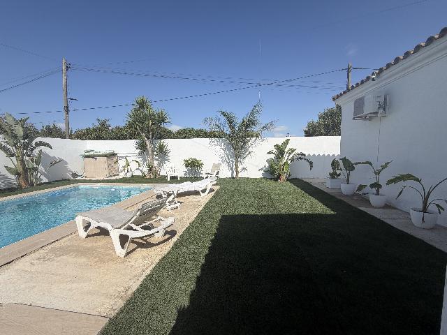 Imagen 2 Inmueble 304618 - Casa en venta en Chiclana De La Frontera / En el pinar de los Franceses