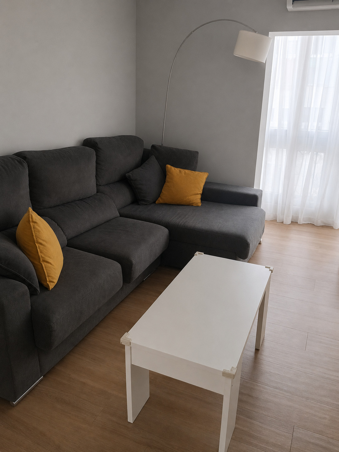 Imagen 1 Piso en venta en Cádiz / Cerca de la estación de Segunda Aguada