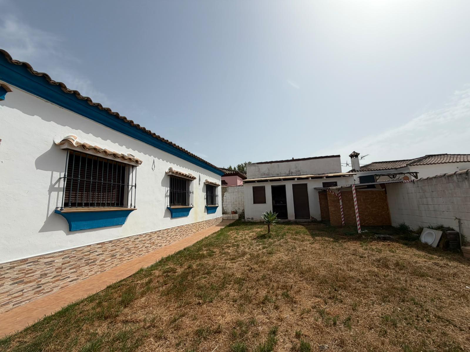 Imagen 6 Casa en venta en Chiclana De La Frontera / Cerca del Family Cash