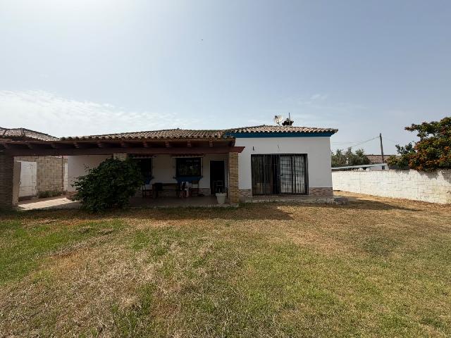 Imagen 2 Inmueble 304771 - Casa en venta en Chiclana De La Frontera / Cerca del Family Cash