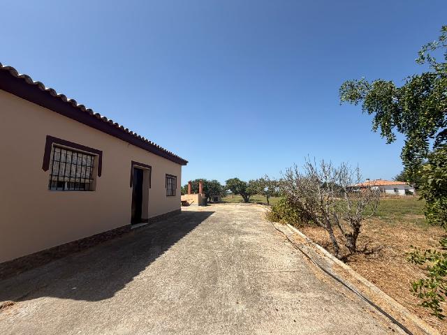 Imagen 7 Inmueble 304973 - Casa Rústica en venta en Chiclana De La Frontera / Cerca de la venta la Raya