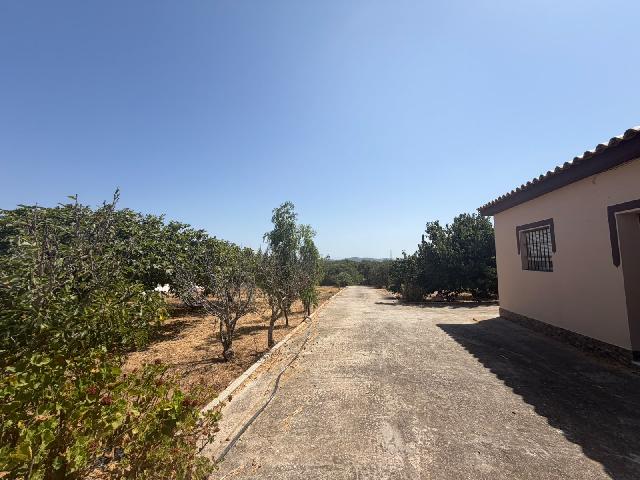 Imagen 2 Inmueble 304973 - Casa Rústica en venta en Chiclana De La Frontera / Cerca de la venta la Raya