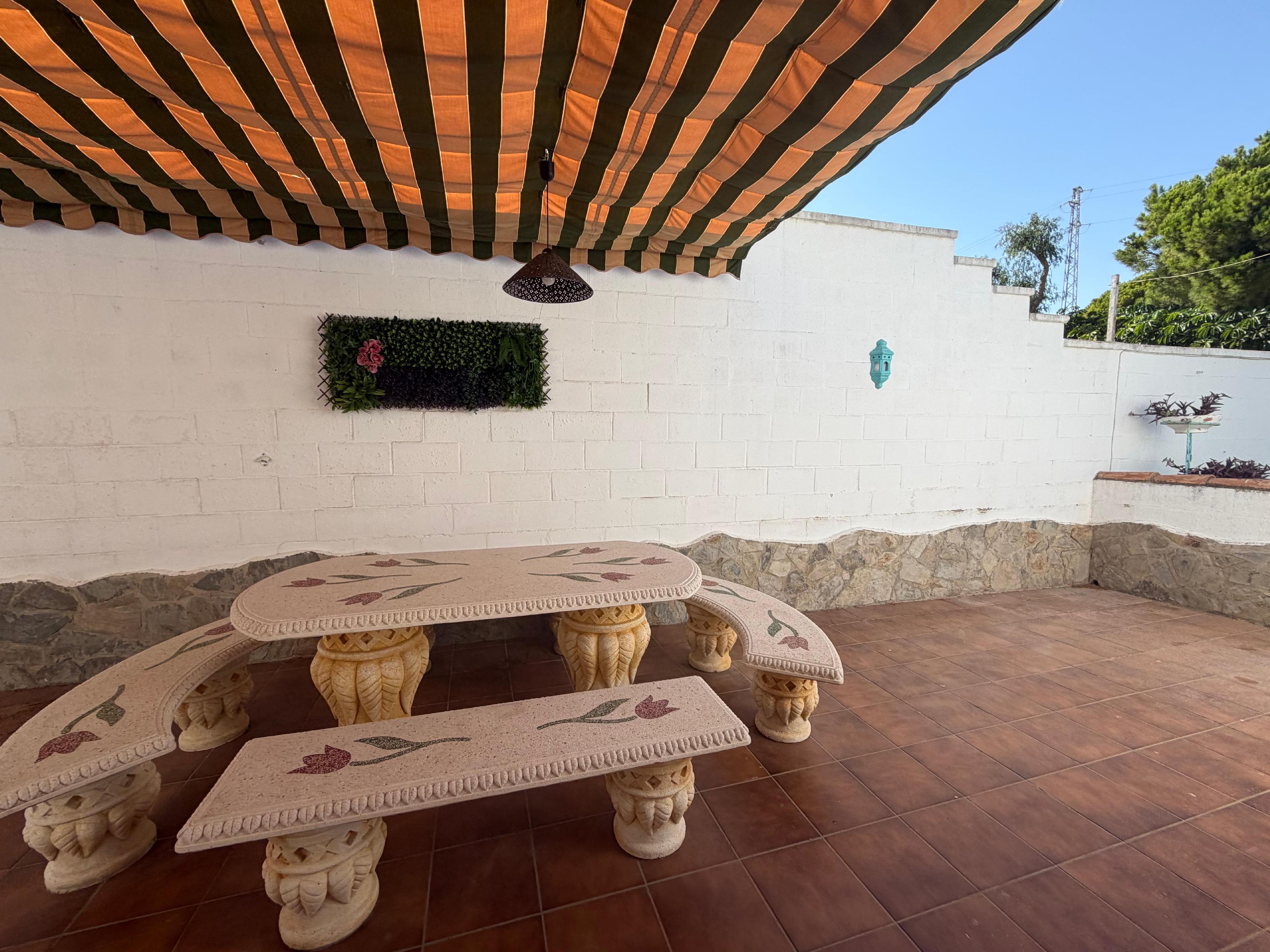Imagen 3 Casa en venta en Chiclana De La Frontera / Cerca de la Rana Verde