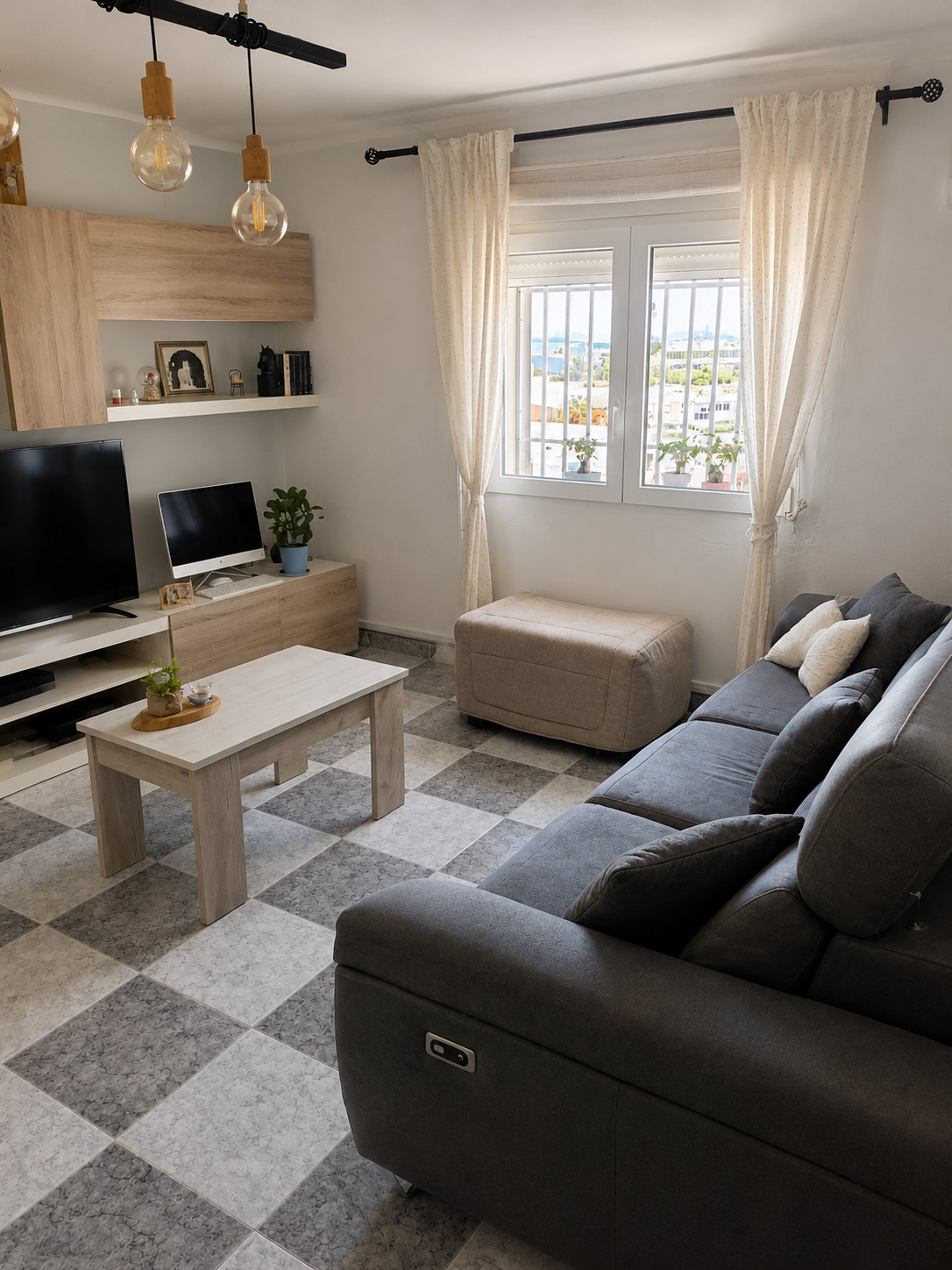 Imagen 1 Piso en venta en Cádiz / Cerca del Estadio de Fútbol