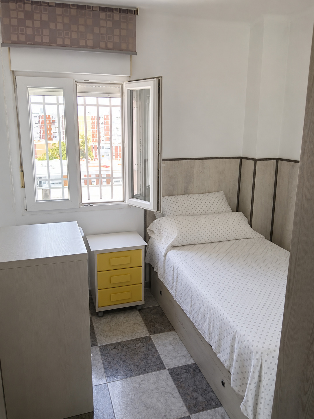 Imagen 10 Piso en venta en Cádiz / Cerca del Estadio de Fútbol