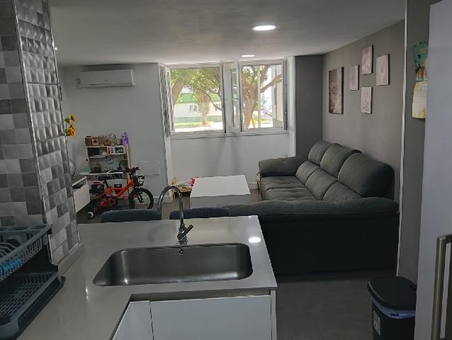 Imagen 1 Inmueble 305399 - Piso en venta en Cádiz / En la Plaza Arillo