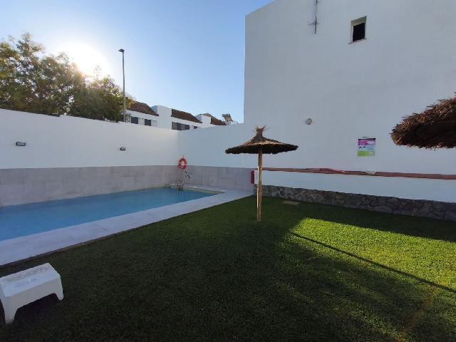 Imagen 2 Inmueble 305403 - Casa en venta en Chiclana De La Frontera / Cerca de legumbres la pedriza