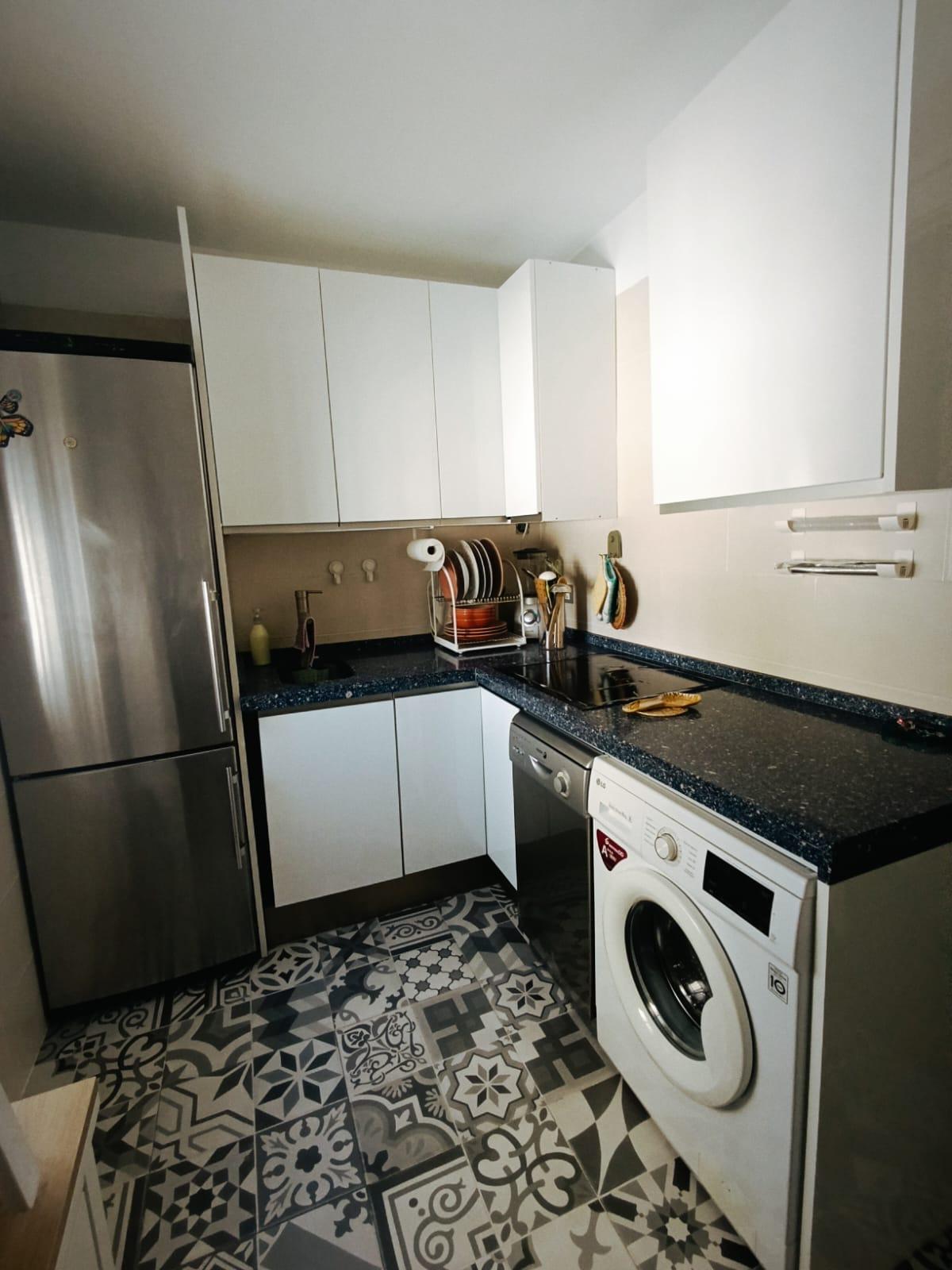 Imagen 3 Piso en venta en Rota / Cerca de la playa del rompidillo
