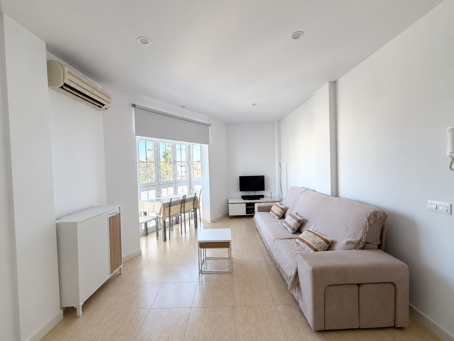 Imagen 1 Piso en venta en Chiclana De La Frontera / Cerca de la parada del tranvía Reyes Católicos
